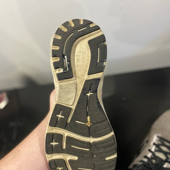 Brooks Adrenaline GTS 22 Sneakers Size 12 2E Men’s Wide Used Gray Black - Picture 8 of 12